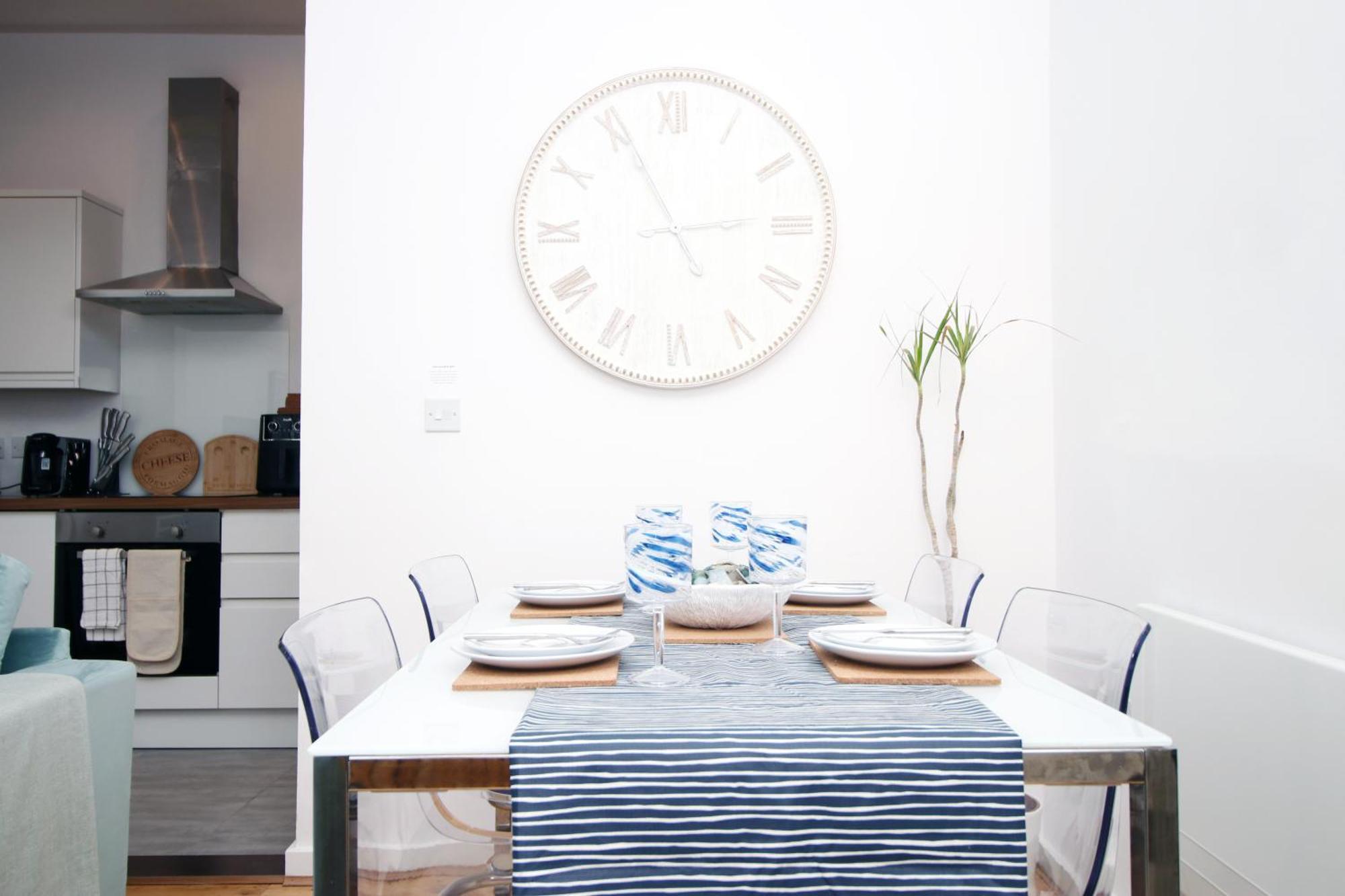 Coastal Penarth Dream! Close To Cardiff Superb Location Near Bars And Restaurants! Dog Friendly And Welcome Breakfast Pack! Luaran gambar