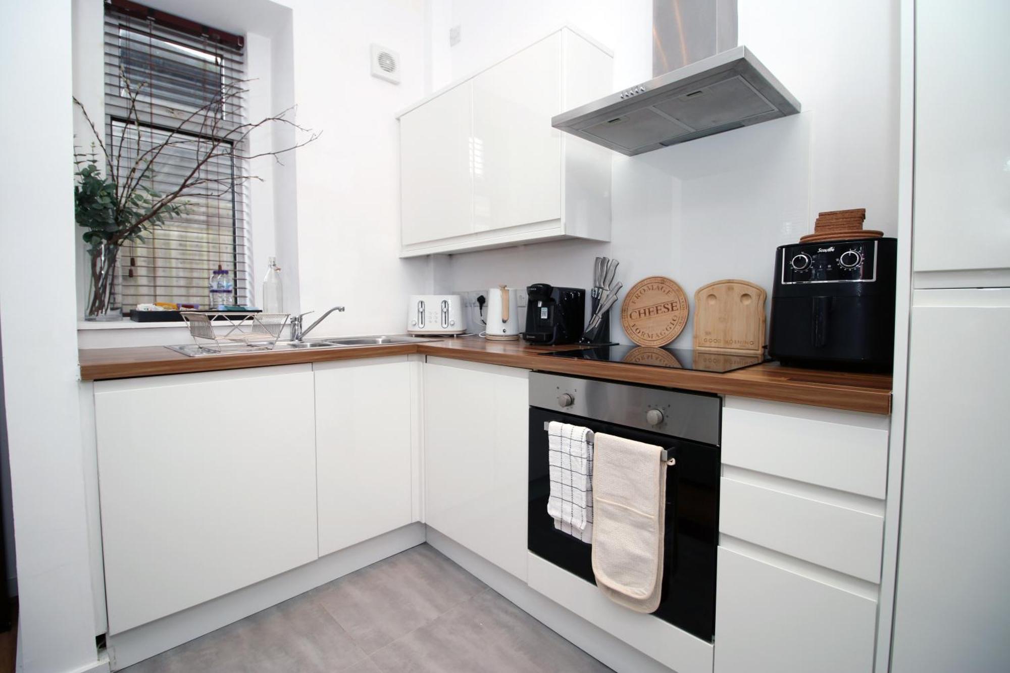 Coastal Penarth Dream! Close To Cardiff Superb Location Near Bars And Restaurants! Dog Friendly And Welcome Breakfast Pack! Luaran gambar